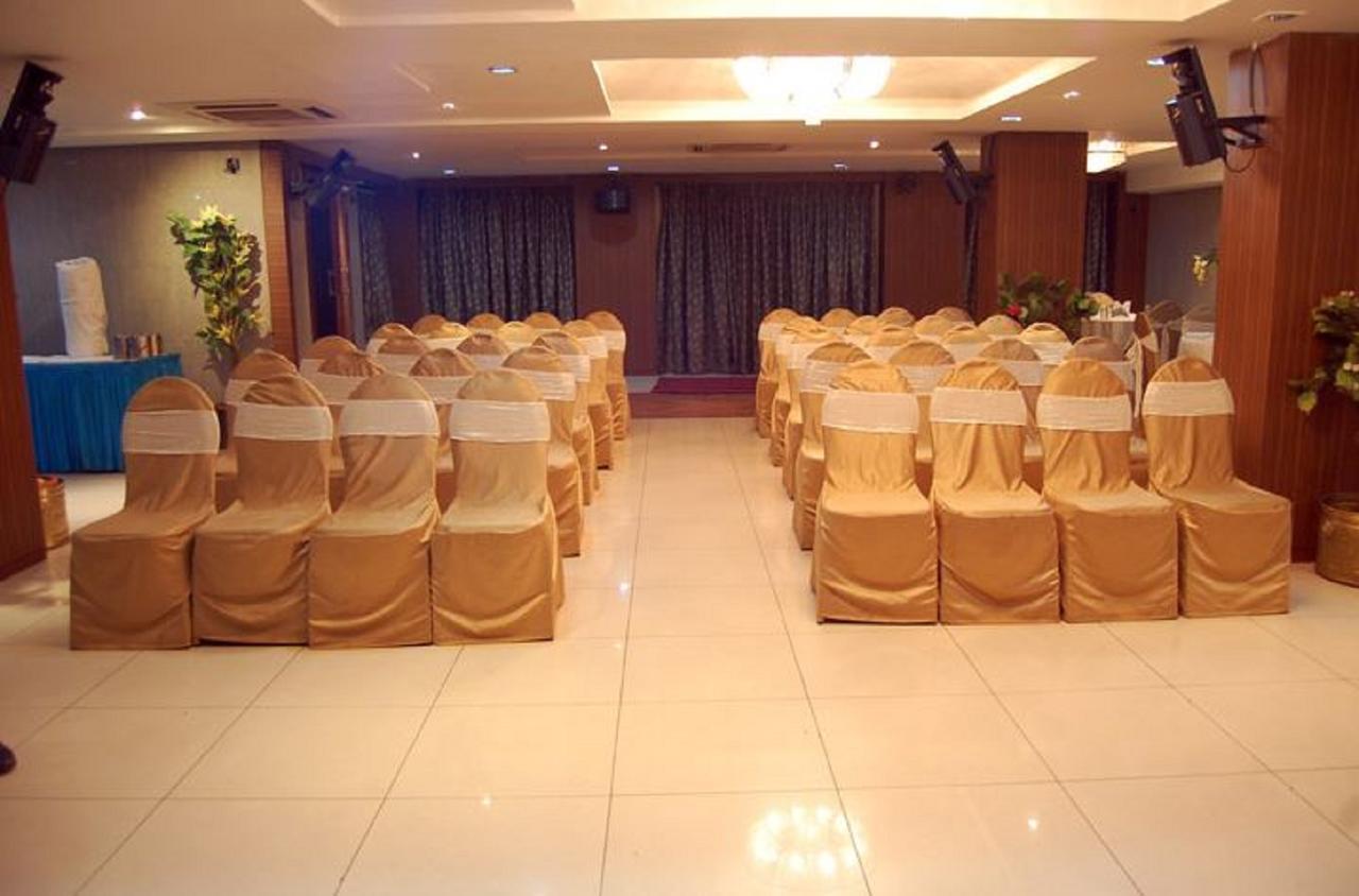 Hotel Amit International Bhilai Zewnętrze zdjęcie